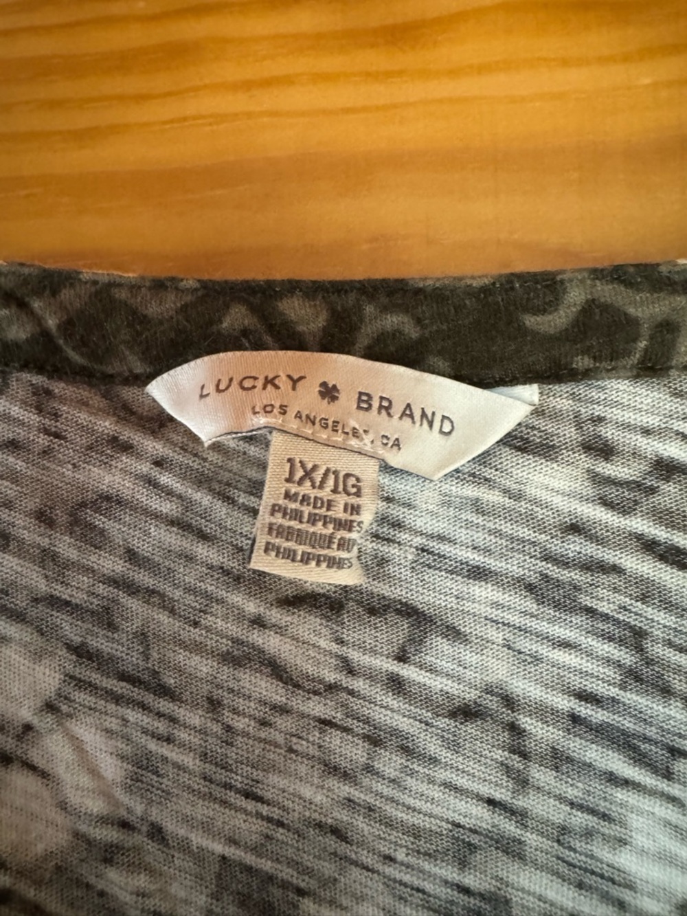 Lucky Brand Olive Printed V-Neck - Picture 4 of 4
